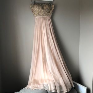 Gorgeous Sherri Hill Sequinned Dress